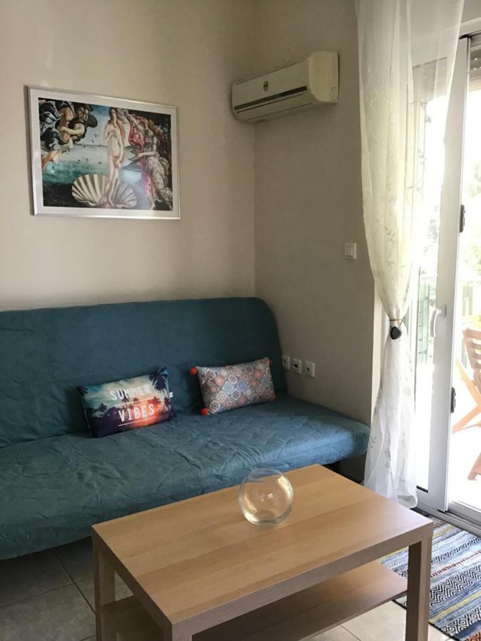 Ourania'S Apartments カメナブルナ エクステリア 写真