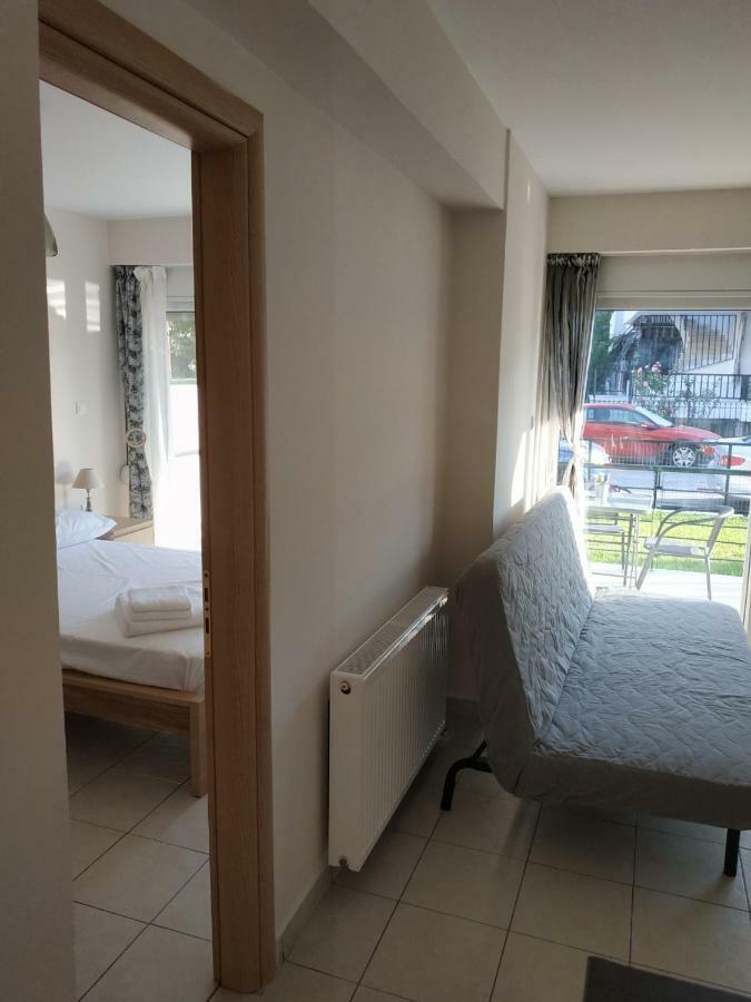 Ourania'S Apartments カメナブルナ エクステリア 写真