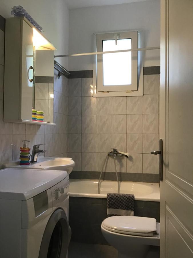 Ourania'S Apartments カメナブルナ エクステリア 写真